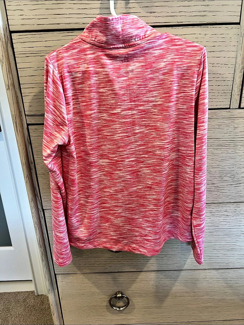 Under Armour top - Picture 2 of 3